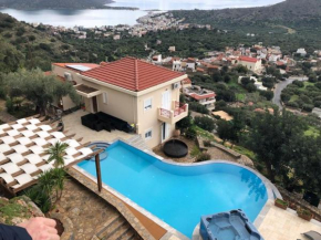 Spacious Villa in Kato Pine with Sea View and Private Pool.